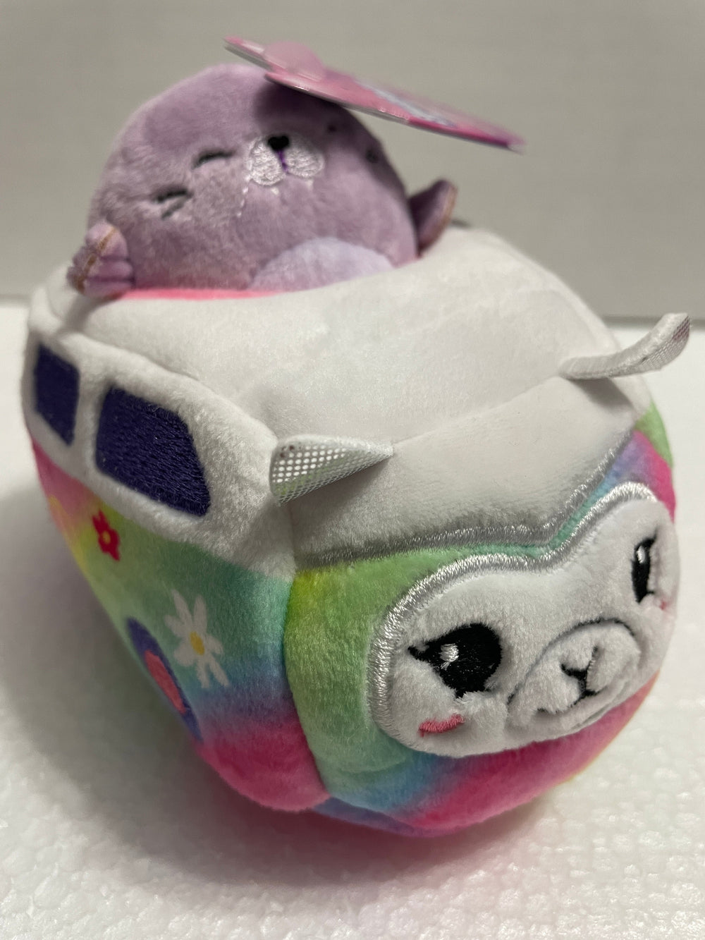 SQUISHMALLOWS SQUISHVILLE - Mini Plush (In Vehicle)(Asst) W2 - Collectible Madness