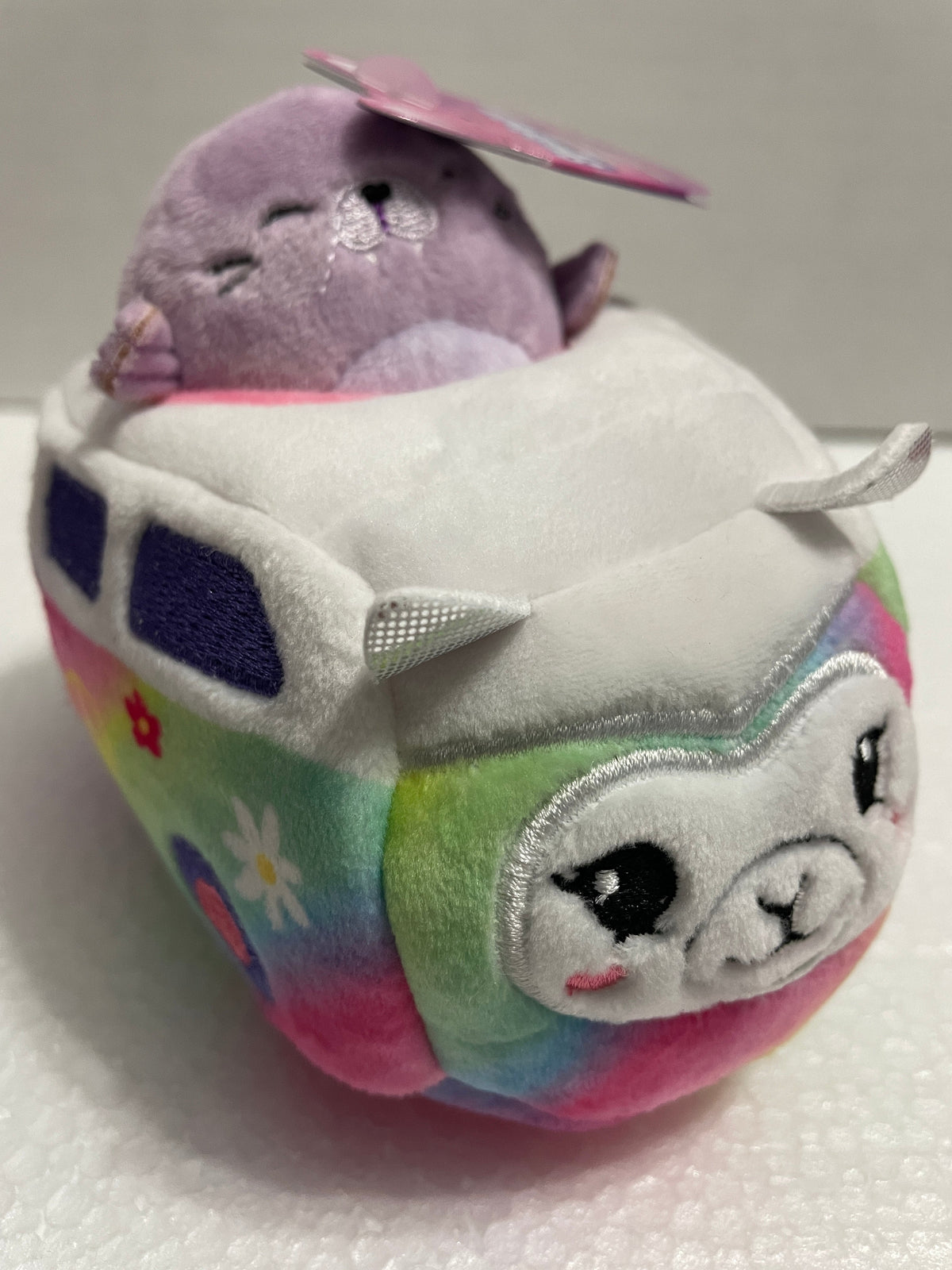 SQUISHMALLOWS SQUISHVILLE - Mini Plush (In Vehicle)(Asst) W2 - Collectible Madness