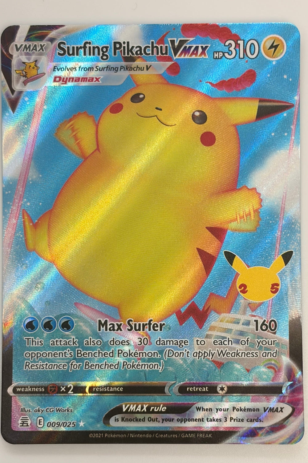 009/025 Surfing Pikachu VMAX - Rare Holo
