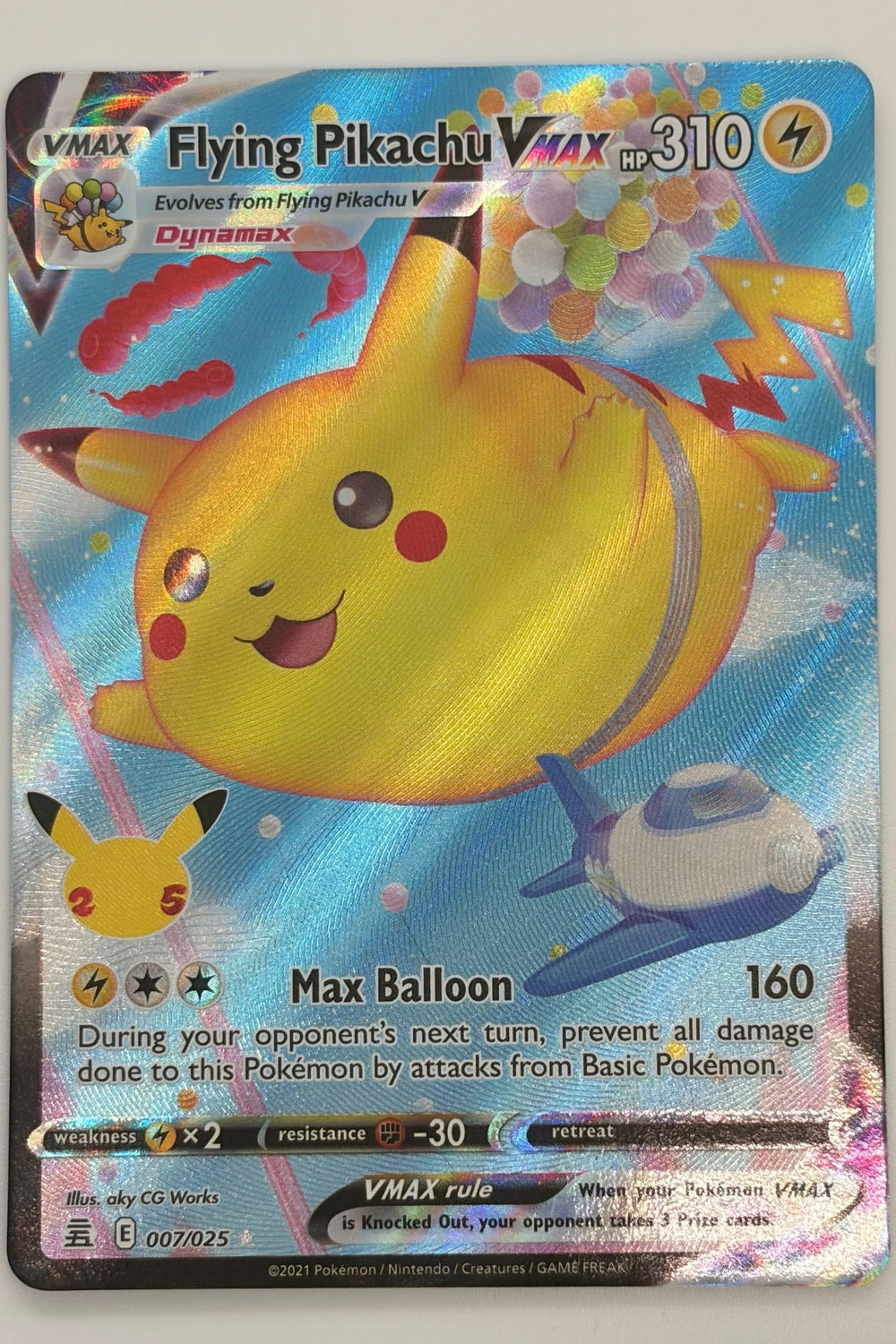 007/025 Flying Pikachu VMAX - Rare Holo