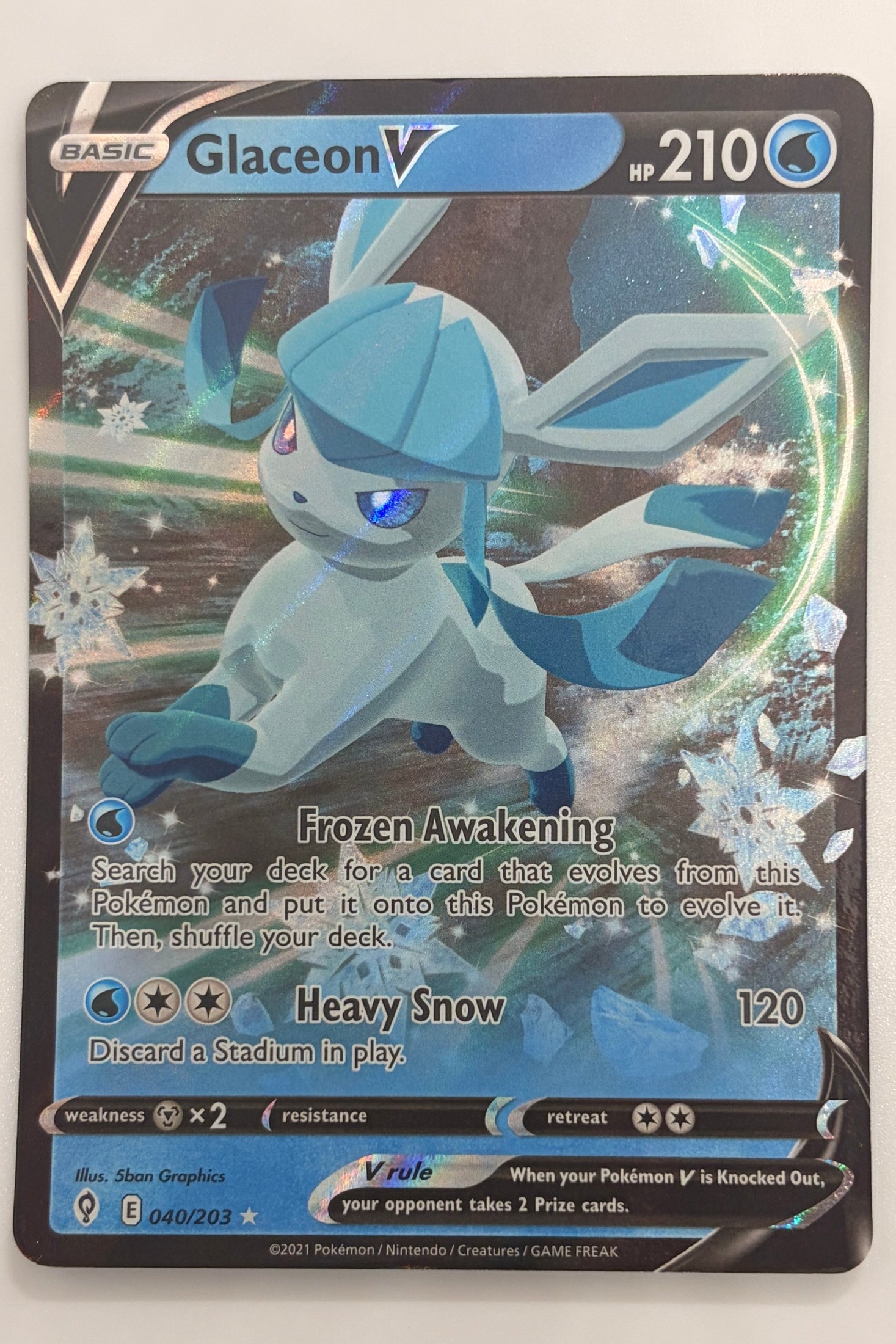 040/203 Glaceon V - Rare Holo V