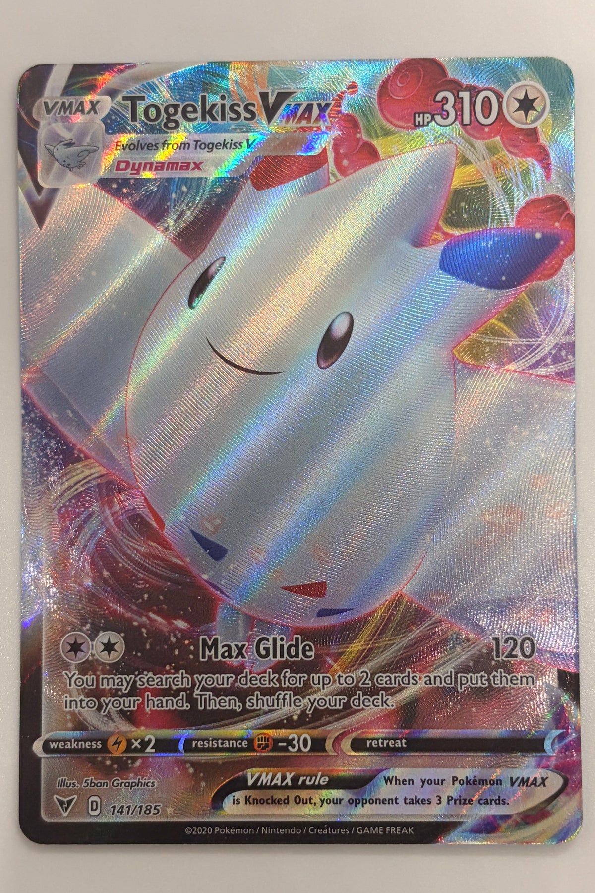 141/185 Togekiss VMAX - Rare Holo VMAX