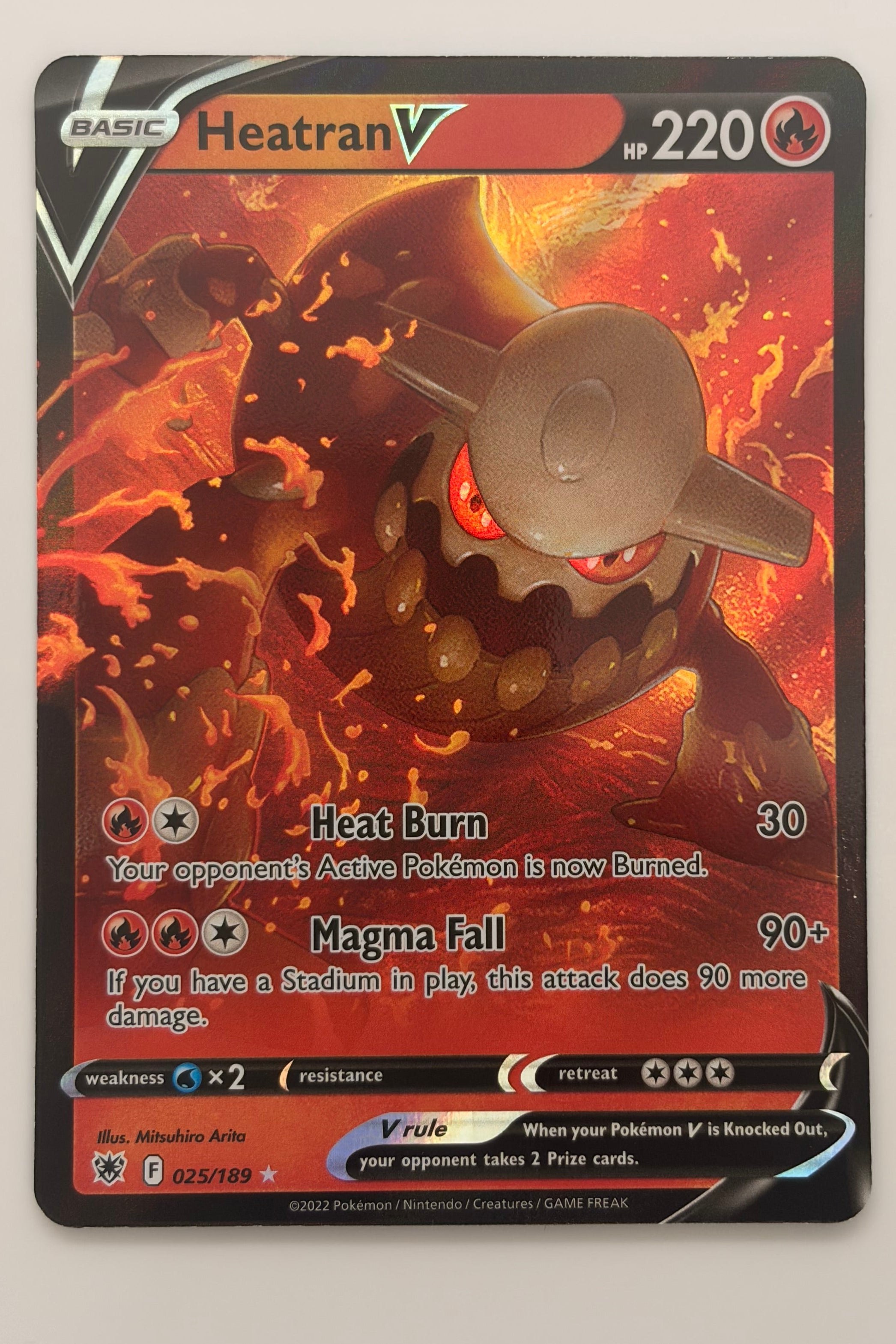 025/189 Heatran V - Rare Holo V