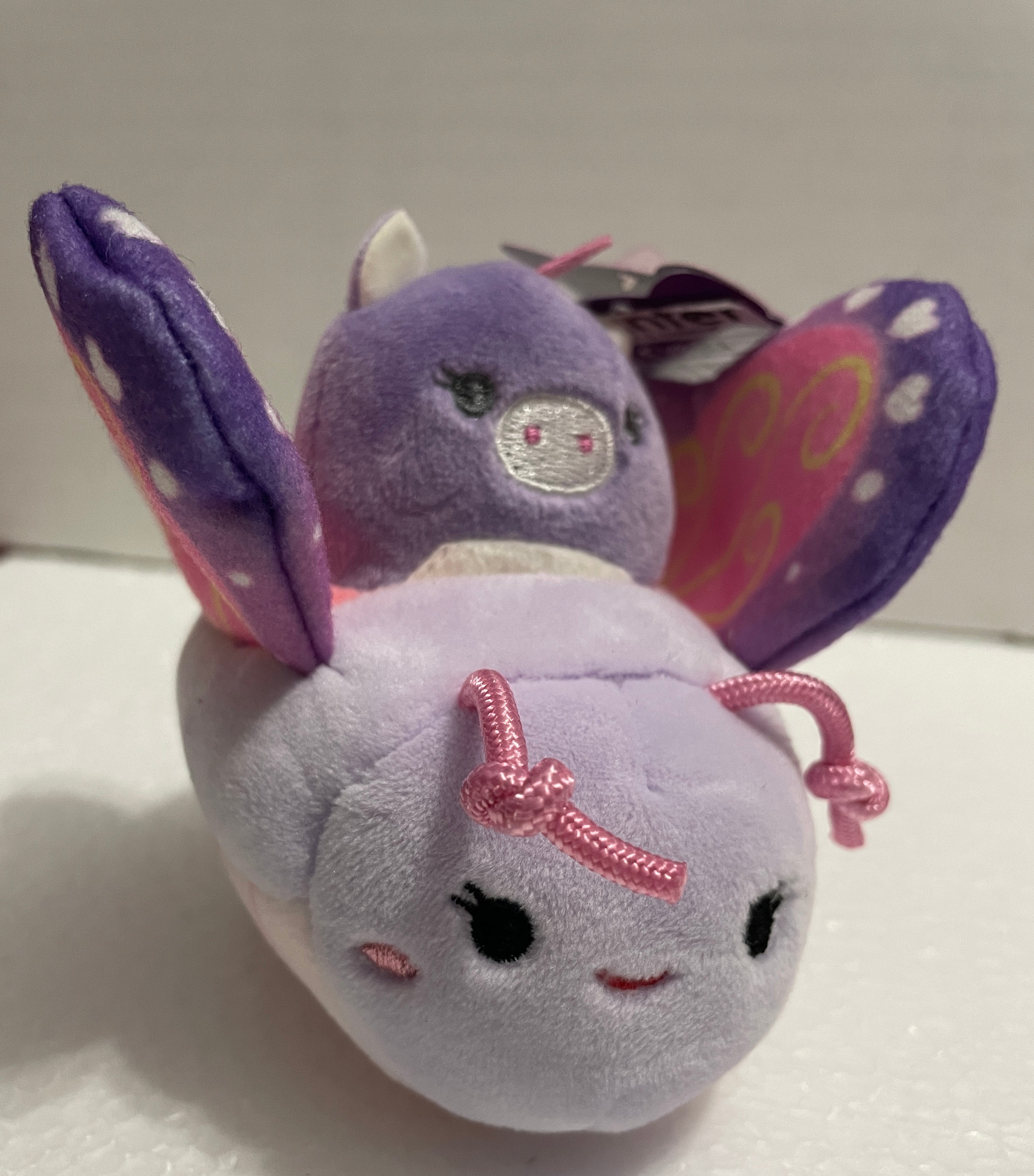 SQUISHMALLOWS SQUISHVILLE - Mini Plush (In Vehicle)(Asst) W2 - Collectible Madness